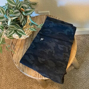 Fablethics camo leggings